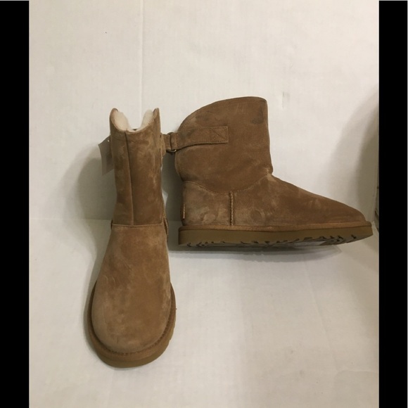 NEW UGG  Boots - Picture 12 of 16